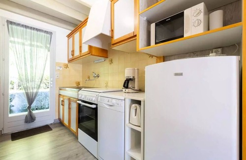 Peyragudes Apartment | Apartment for 6 People in Loudenvielle with Wi-Fi