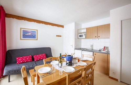 Bramans Apartment | Apartment for 6 people near River