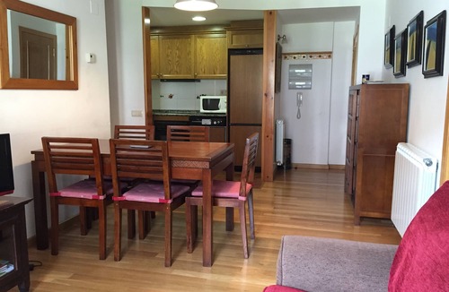 Benasque Apartment | Apartment for rent for 5 people in the center of Benasque