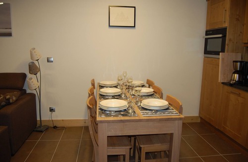 Champagny-en-Vanoise Apartment | APARTMENT Le Yeti - 6 People - Skiing - CHAMPAGNY - LA PLAGNE - ARCS