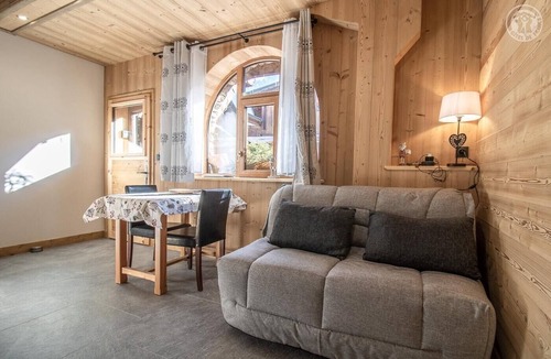 Montchavin Apartment | Apartment "L'épilobe" with Mountain View, Shared Garden and Wi-Fi