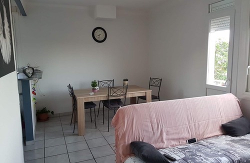 Murviel-les-Beziers Apartment | Apartment
