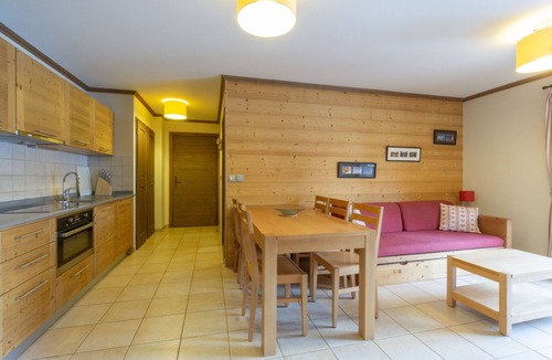 Sainte-Foy-Tarentaise Apartment | Apartment 'B56 - Eco Le Ruitor' with Mountain View and Balcony