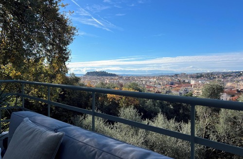 Saint-Roch Apartment | Apartment in Authentic Niçoise House with Panoramic sea & city view