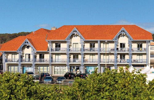 Biscarrosse Plage Apartment | Apartment in Biscarosse near Sandy Beach