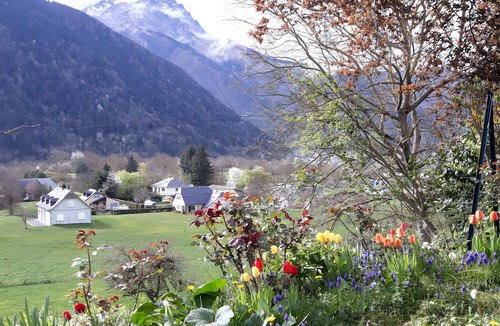 Bazus-Aure Apartment | Apartment in Chalet 5 km from Saint-Lary-Soulan