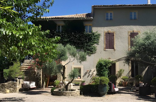 Violes Apartment | Apartment in the Angelot Vineyards - At Mas Des Armouriers