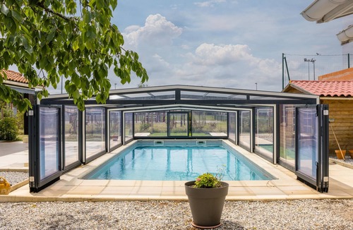 Parentis-en-Born House | 'Apartment La Chênaie Parentis' close to the Sea with Shared Pool & A/C