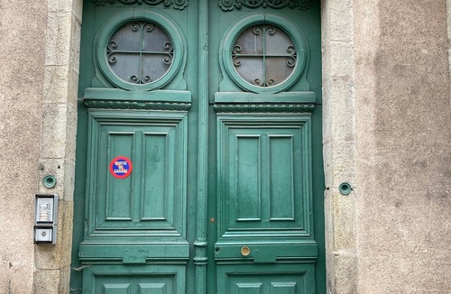 Le Puy-en-Velay Apartment | Apartment 'La Dame Du Puy - T3' with Balcony