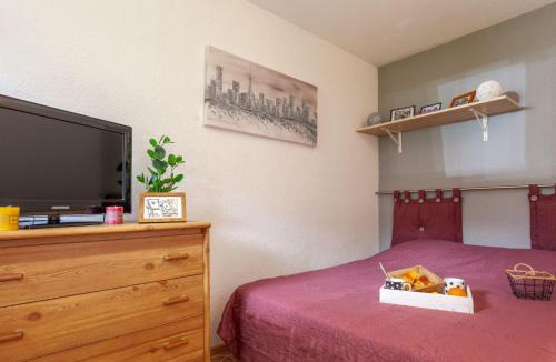 Les Bottieres Apartment | Apartment Le Bochate-5 by Interhome