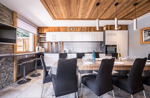 Valloire Apartment | Apartment "Le Galibier" with Mountain View, Balcony and Wi-Fi