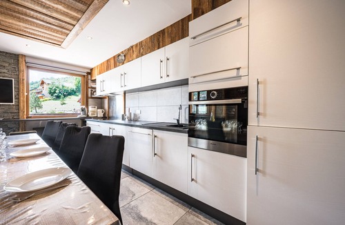 Valloire Apartment | Apartment "Le Galibier" with Mountain View, Balcony and Wi-Fi