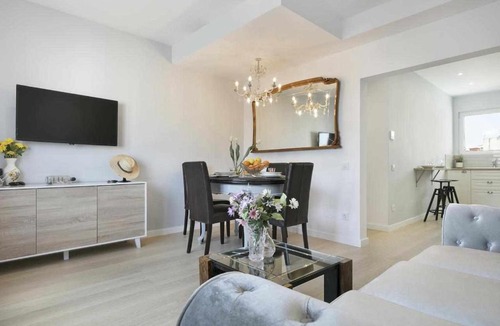 Sant Marti de Provencals Apartment | Apartment Leonor