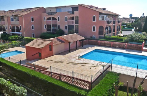 Les Arenes Apartment | Apartment Les Coraux-3 by Interhome