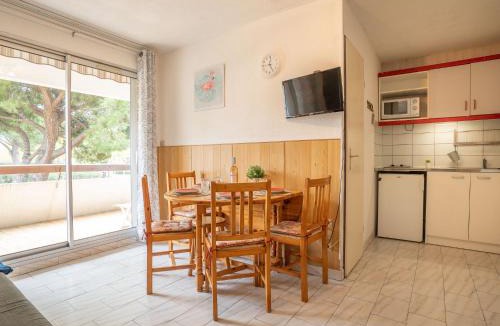 La Petite Motte Apartment | Apartment Les Cyprianes-3 by Interhome