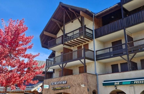 Villard-Reculas Apartment | Apartment “Les Granges 13” with Mountain View, Balcony and Wi-Fi