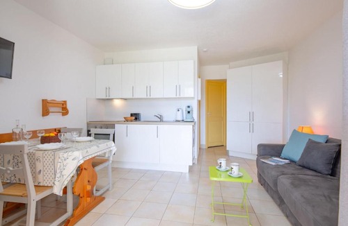 Les Issambres Apartment | Apartment Les Hauts des Issambres-11 by Interhome