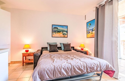 Les Issambres Apartment | Apartment Les Hauts des Issambres-11 by Interhome