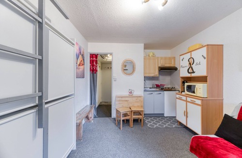 Prapoutel Apartment | Apartment 'Les Sapins 1' with Mountain View and Balcony