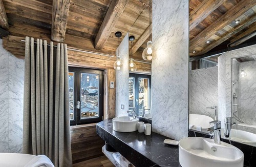 Val-d'Isere Villa | Apartment Lina - Five Bedroom Villa, Sleeps 10