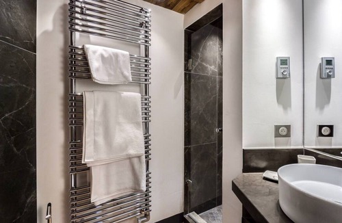Val-d'Isere Villa | Apartment Lina - Five Bedroom Villa, Sleeps 10
