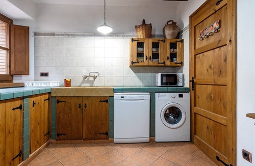 Torrelles de Foix House | Apartment 'Mas Colom-Can Cruset' with Mountain View, Private Pool and Wi-Fi