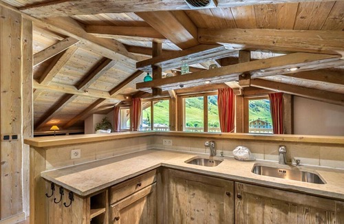 Val-d'Isere Villa | Apartment Maxime - Four Bedroom Villa, Sleeps 8