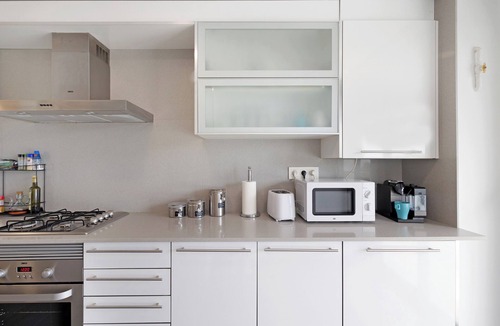 Arenys de Mar Apartment | Apartment 'Modern and Renewed Apartament Florí' with Sea View, Wi-Fi and Air Conditioning