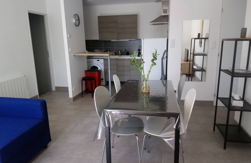 Jonage Apartment | Apartment near Groupama Stadium and ZI Meyzieu