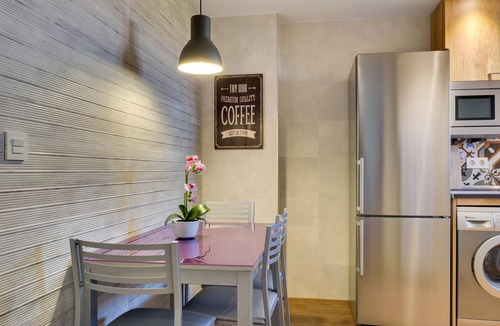 Barrio de Jesus Apartment | Apartment only 5 minutes from Basilica del Pilar with option of garage.