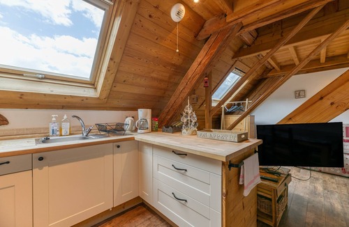 Oz Apartment | Apartment 'Passoud 203' with Mountain View, Shared Garden and Wi-Fi