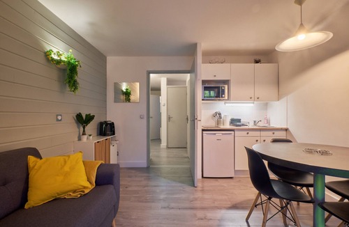 Allevard Apartment | Apartment 'Petit Cocon Proche Lac Et Stations' with Shared Pool, Balcony and Wi-Fi