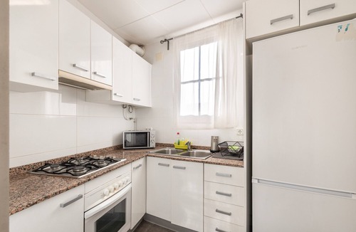 Esplugues de Llobregat Apartment | Apartment 'Santa Rosa' with Private Terrace, Balcony and Wi-Fi