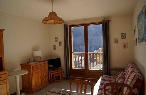 Saint-Sorlin-d'Arves Apartment | Apartment sleeps 4 quiet resort Saint Sorlin d'Arves