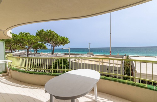 Platja d'Aro Apartment | Apartment 'Super Beach 2' with Sea View, Balcony and Wi-Fi