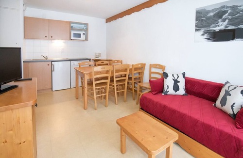 Bramans Apartment | Apartment Termignon 50m from Ski Lift