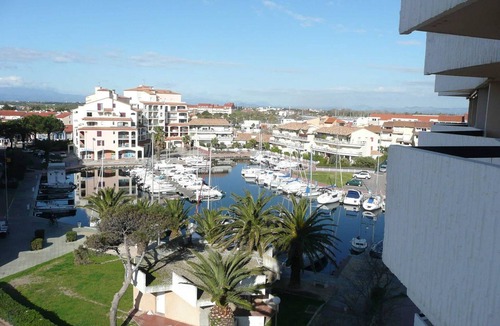 Le Port Apartment | Apartment with AC, pets welcome - 4 guests
