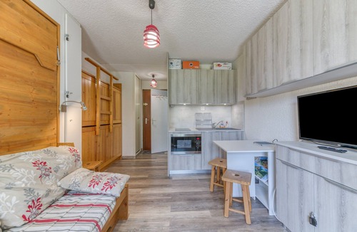 La Morte Apartment | Apartment 'Well-Equipped with Enclosed Balcony' with Balcony