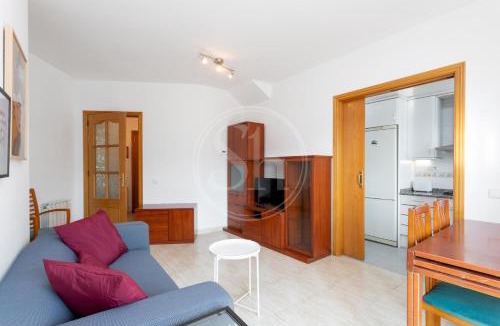 El Clot Apartment | Apartment with Balcony near Glòries