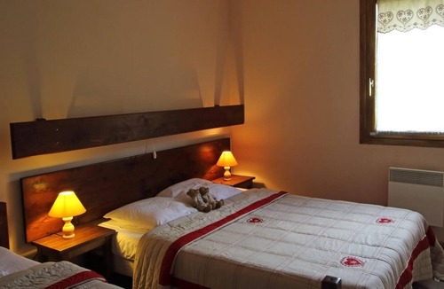 Mijoux Apartment | Apartment with balcony -6 to 9 people