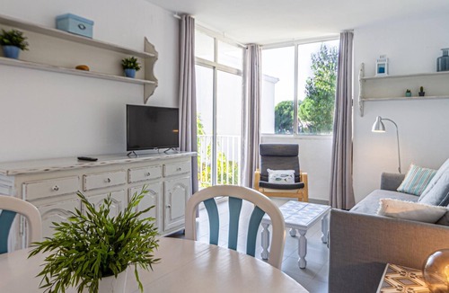 Sant Pol De Mar Apartment | Apartment with terrace a few steps from the beach