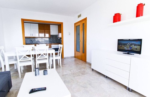 Salou City Centre Apartment | Apartment with parking near PortAventura