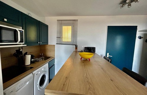 Les Restanques Apartment | Apartment with Sea View over the Gulf of St Tropez – Air Conditioning – Pool – Parking