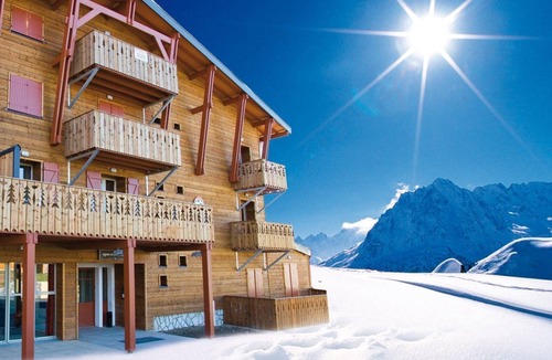 Cadeilhan-Trachere Condo | Appart 50m du Télécabine | Accès Piscine + Sauna!