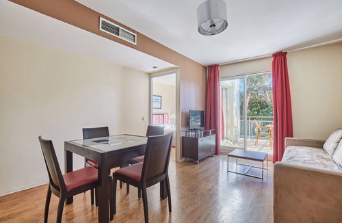 Antibes Condo | Appart Climatisé Avec Wi-Fi Gratuit + Piscine