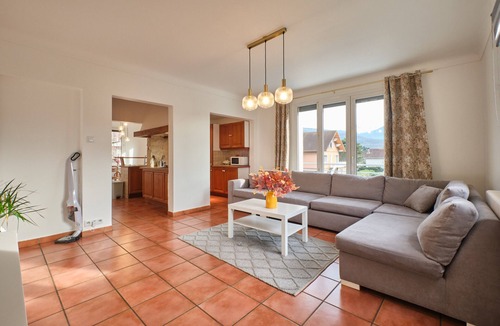 Eybens Apartment | Appart Grenoblois City & Nature – Mountain View, Balcony, Wi-Fi