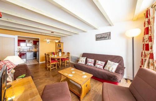 Saint-Francois-Longchamp Apartment | Appartement au pied des pistes, 6 pers, centre-station - FR-1-807-85