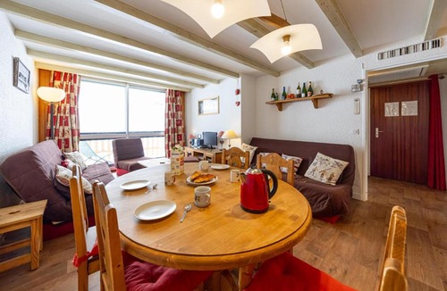 Saint-Francois-Longchamp Apartment | Appartement au pied des pistes, 6 pers, centre-station - FR-1-807-85