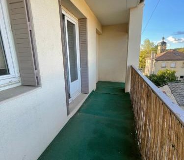 Le Peage-de-Roussillon Apartment | Appartement 2 chambres, central