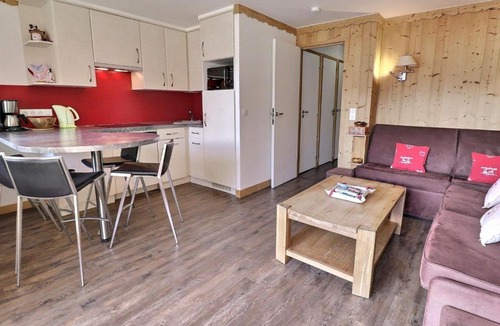 Meribel-Mottaret Apartment | Appartement 2 Pièces Cabine, 6 Pers. Méribel, Calme - FR-1-182-102